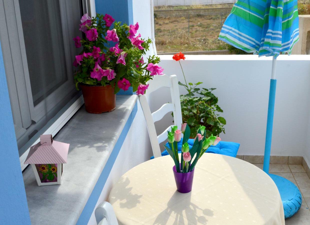 Meltemi Beach Apartments Milatos Exterior photo